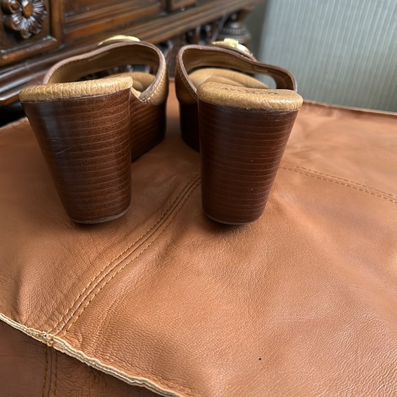 Tory Burch wedges platform - Picture 3 of 4